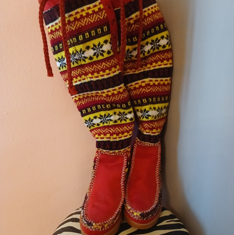 NEW ZINC WOMEN'S SWEATER/SUEDE KNEE HIGH BOOTS SIZE 9.5